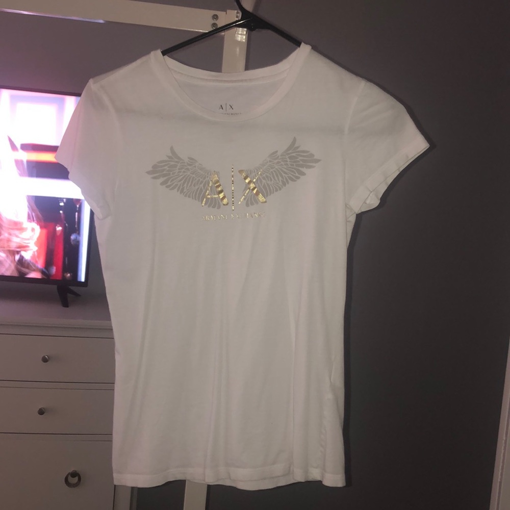 A short sleeve t-shirt
